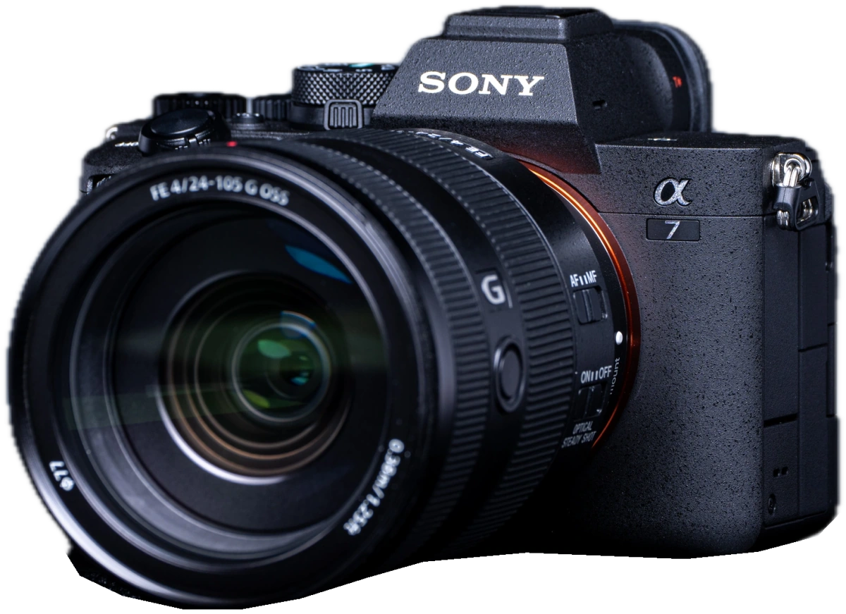 Alpha 7 IV negra con FE 24–105mm F4 G OSS