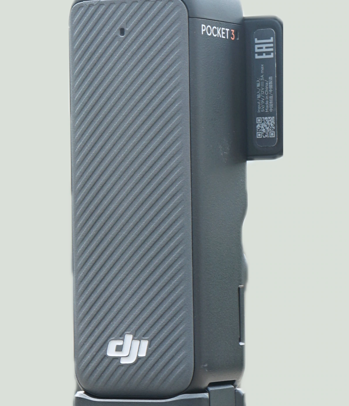 El cuerpo vertical de DJI Osmo Pocket 3