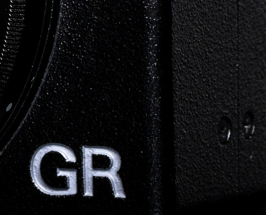 Una firma discreta de Ricoh GR IIIx