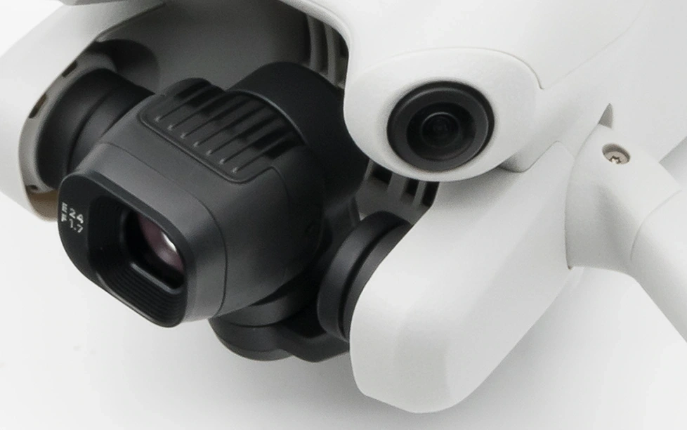 Una articulación real de DJI Mini 4 Pro